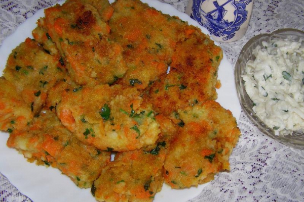 kotlety ziemniaczano-marchewkowe...