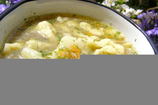 zupa kalafiorowa z lanymi kluskami...