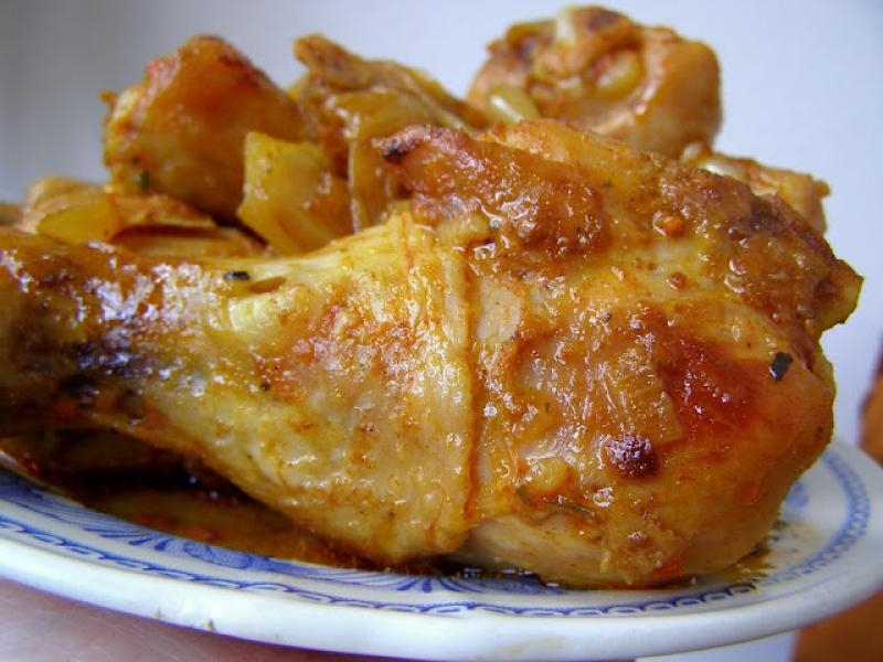 pałeczki kurczaka pikantne z cebulą duszone...