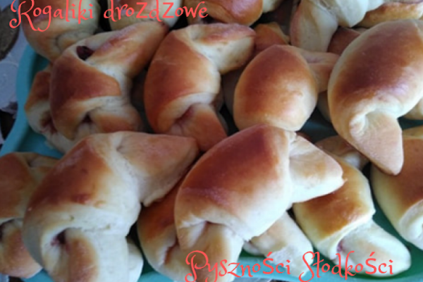 Rogaliki drożdżowe