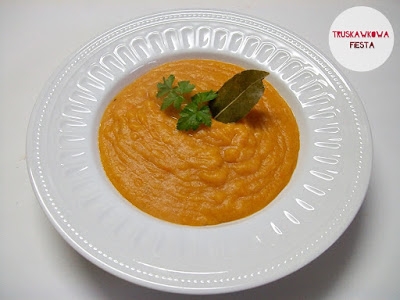 Aromatyczna zupa krem z batata i ryżem