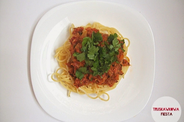 Spaghetti z mięsem mielonym i cukinią  