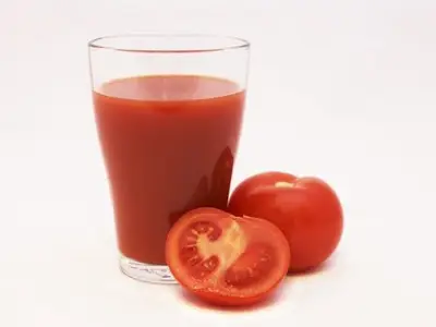 Dlaczego warto pić sok pomidorowy?