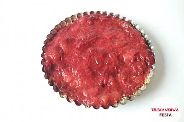 Tarta daktylowo-kokosowa z śliwkami