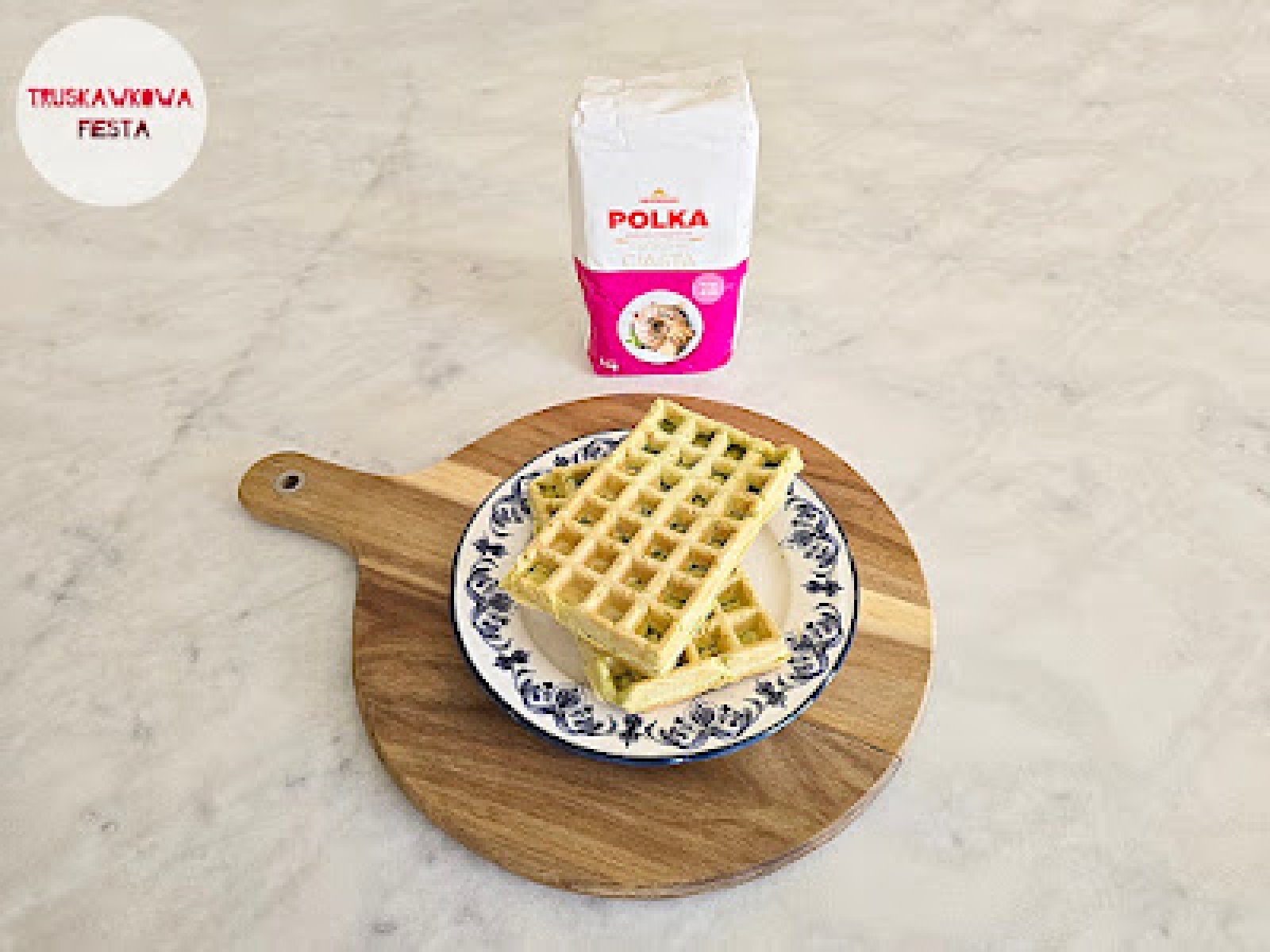 Pszenne gofry z awokado