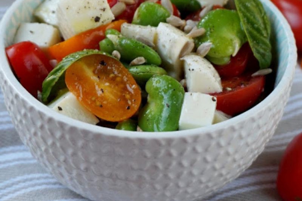 Caprese z bobem