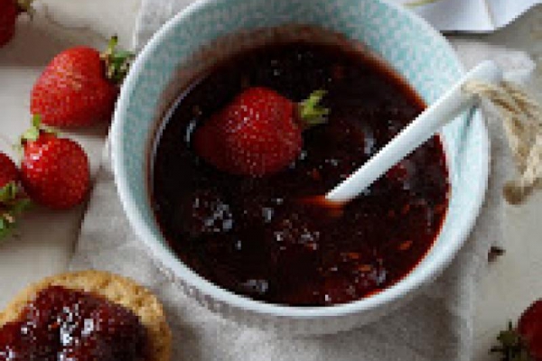 Dżem truskawkowo-pomarańczowy