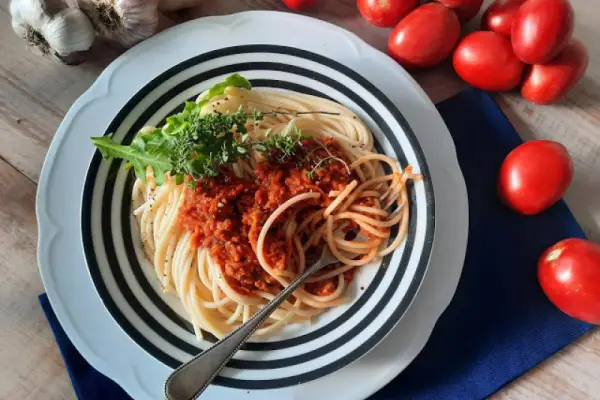 Paprykowe spaghetti bolognese