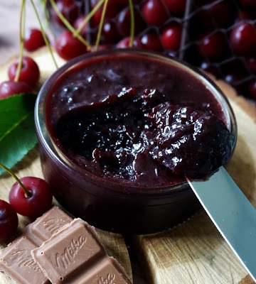 Czekowiśnia – konfitura z wiśni z czekoladą