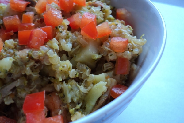 Quinoa z kurczakiem i warzywami
