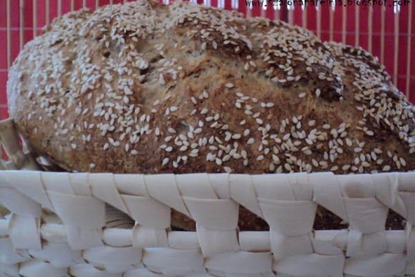 Sezamowy chleb na maślance