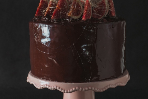 Tort czekoladowo- figowa fuzja w lustrzanej polewie