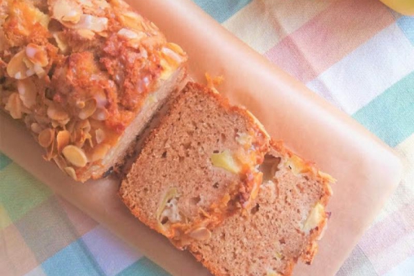 Szybkie ciasto z jabłkami i orzechami / Quick Apple Nut Bread