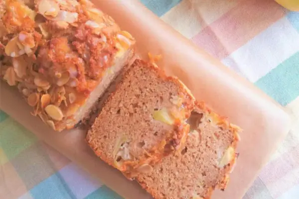 Szybkie ciasto z jabłkami i orzechami / Quick Apple Nut Bread