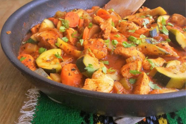 Gulasz z kurczaka i warzyw / Chicken and Vegetable Stew