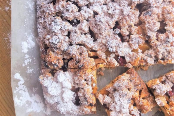 Kruchy placek z musli i owocami / Fruit and Musli Shortbread Bars