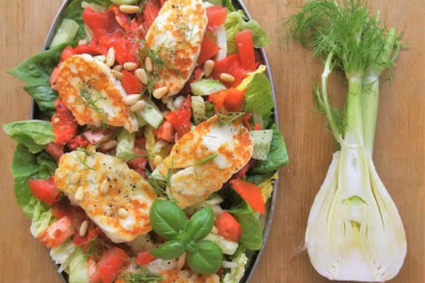 Sałatka z halloumi i pieczoną papryką / Roasted Pepper Halloumi Salad