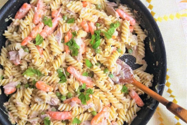 Makaron z tuńczykiem w kremowym sosie / Creamy Tuna Pasta