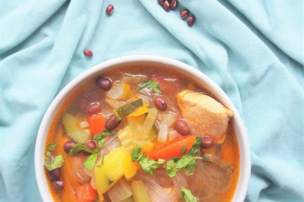 Zupa azjatycka z kurczakiem / Asian Style Chicken Soup