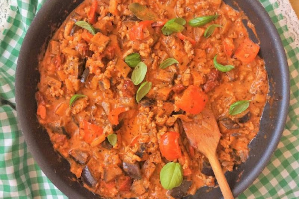 Gulasz z mięsa mielonego i bakłażana / Ground meat and Eggplant Stew