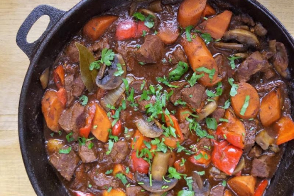 Gulasz węgierski z pieczarkami / Hungarian Stew with Mushrooms