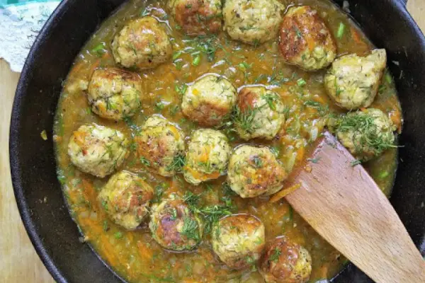 Pulpeciki w sosie koperkowym / Meatballs in Dill Sauce