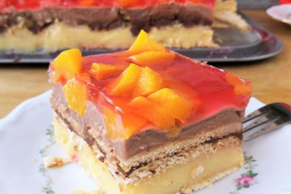 Leniwe ciasto bez pieczenia z owocami (budyniowe, na herbatnikach) / Lazy No Bake Pudding Cake