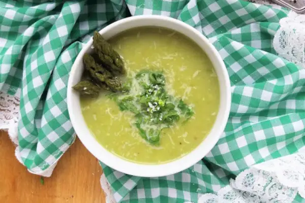 Zupa szparagowa z parmezanem / Asparagus Parmesan Soup