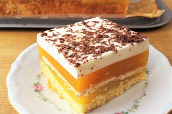 Ciasto Ibiza z brzoskwiniami, budyniem i galaretką / Ibiza Cake
