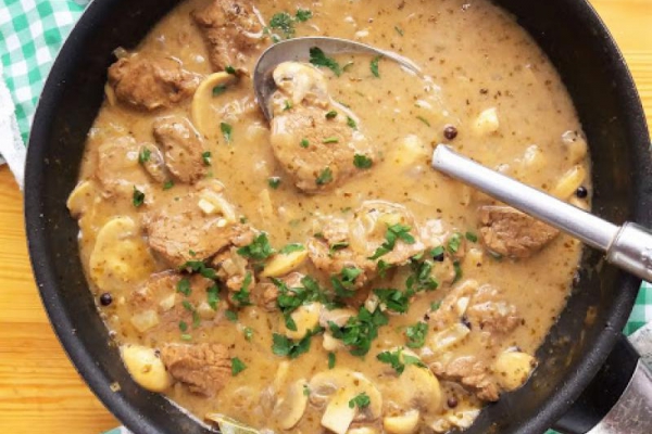 Polędwiczki wieprzowe w sosie własnym / Pork Loin in Gravy