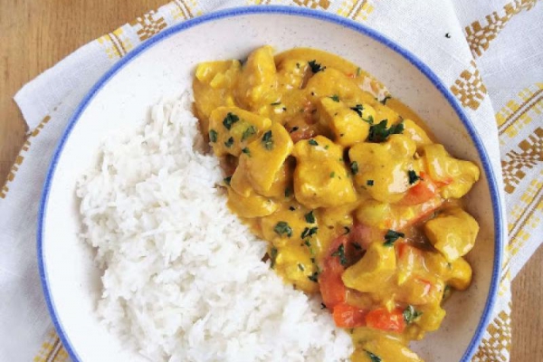 Kurczak w sosie curry / Chicken with Curry Sauce