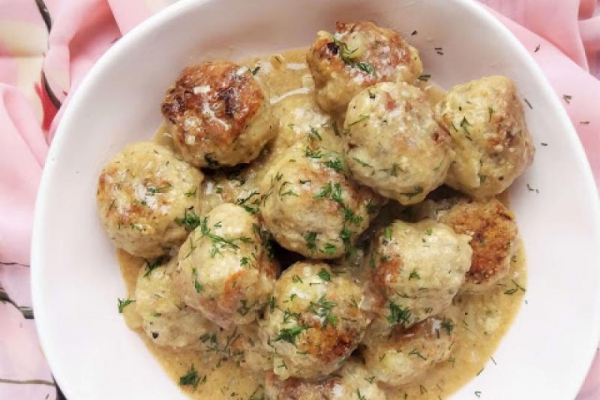 Klopsiki w sosie własnym / Meatballs in Gravy