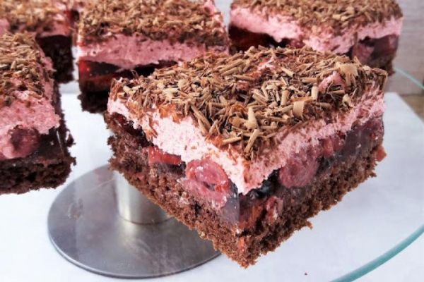 Ciasto Wiśniowiec / Cherry Buttercream Layer Cake
