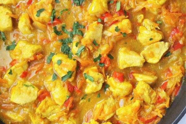 Potrawka z kurczaka z kurkumą i marchewką / Chicken Stew with Turmeric and Carrots
