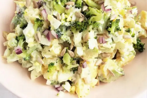 Sałatka ziemniaczana z brokułem / Broccoli Potato Salad