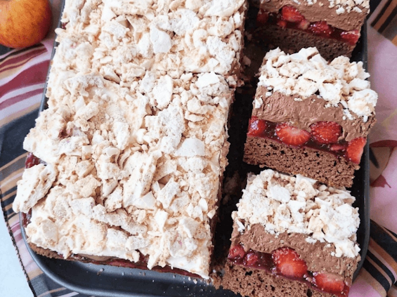 Ciasto Truskawkowy Bezowiec