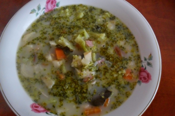 amerykańska zupa brokułowa i zapiekanki na bagietce