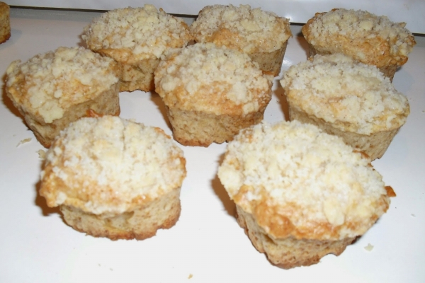 muffinki z jabłkami i kruszonką