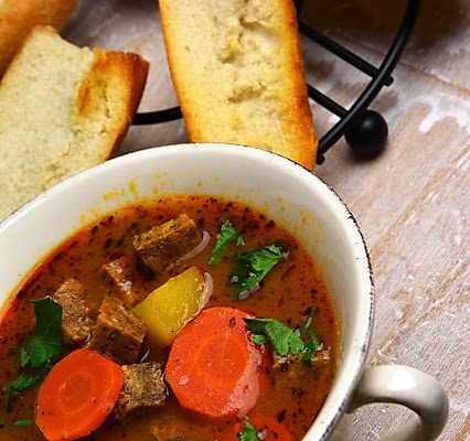 Zupa z cebuli i papryki