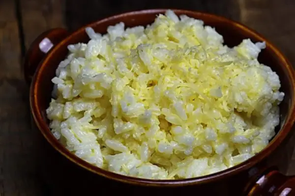 Ryż z masłem i serem