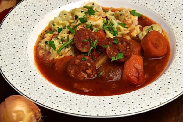 Zupa pomidorowa z chorizo
