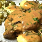 Sztuka mięsa w sosie z...