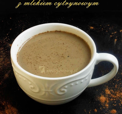 Kawa żołędziówka z mlekiem cytrynowym