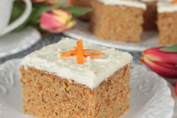 ciasto marchewkowe z kremem z mascarpone