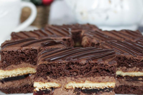ciasto czekoladowe z delicjami