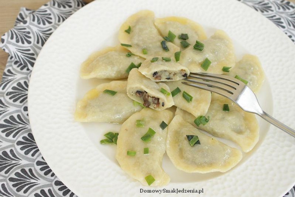 pierogi z ziemniakami i pieczarkami + film krok po kroku