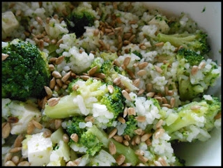 Sałatka z ryżu i brokułów