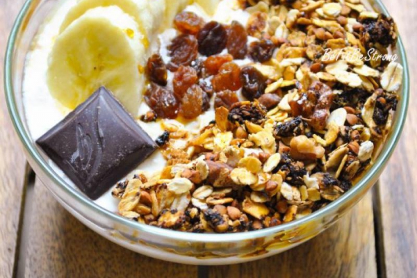 Bardzo chrupiąca gryczana granola z kakao