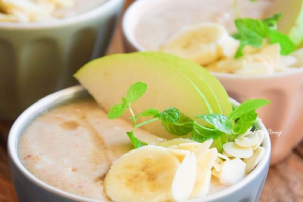 Pudding orkiszowy z gruszką i bananem FIT
