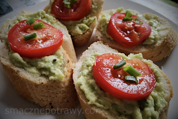 Domowa pasta z awokado